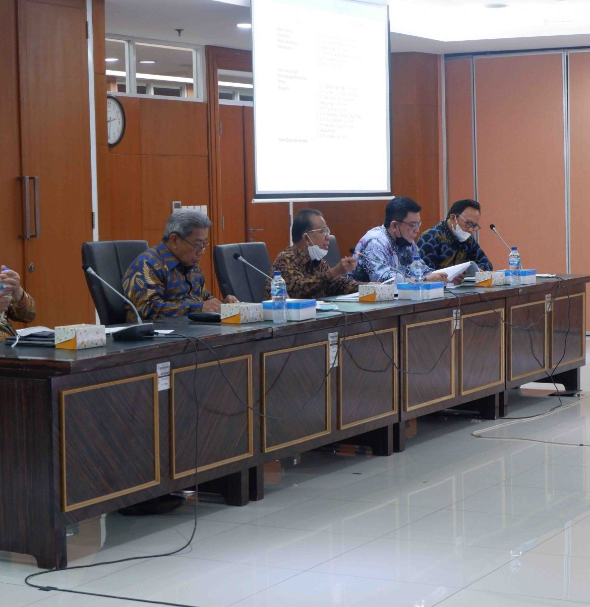 RAPAT PERSIAPAN MUNAS IKAHI - XX